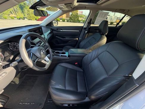 Certified 2024 Nissan Altima 2.5 SR w/ SR Premium Package FWD image 13