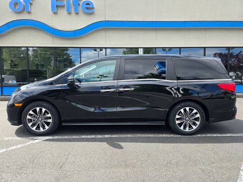 Used 2024 Honda Odyssey EX-L image 2