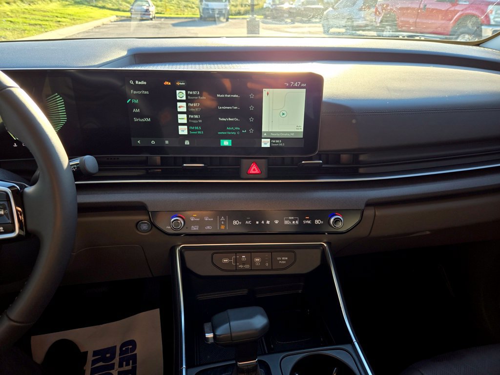 Used 2026 Kia Carnival EX FWD image 21