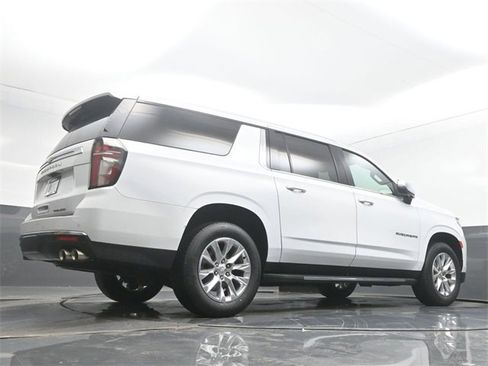 Used 2023 Chevrolet Suburban Premier image 33