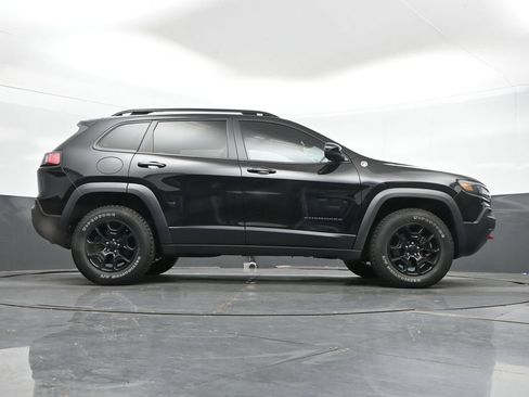 Used 2022 Jeep Cherokee Trailhawk w/ Premium Leather Package AWD/4WD image 43
