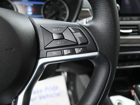 Used 2024 Nissan Altima 2.5 SV image 33