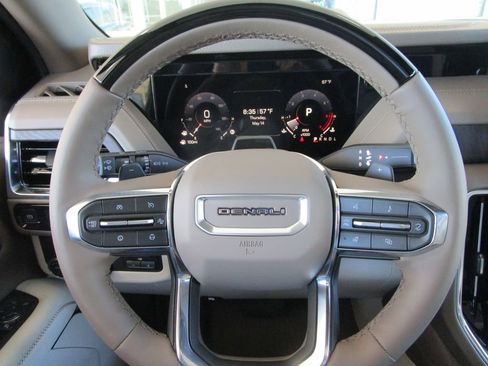 New 2026 GMC Yukon Denali w/ Denali Reserve Package RWD image 39