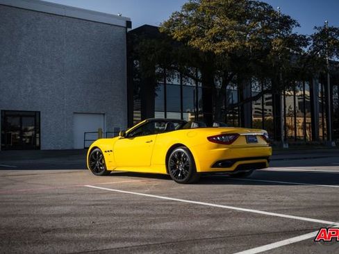 Used 2014 Maserati GranTurismo Sport RWD image 17