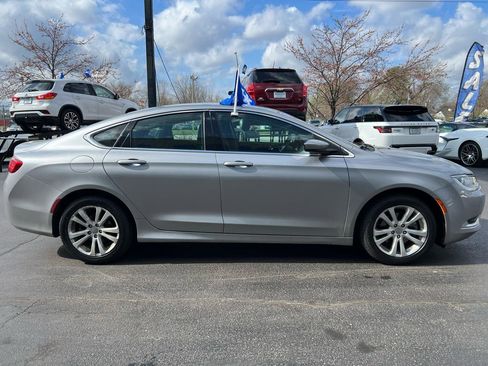 Used 2017 Chrysler 200 Limited w/ Driver Assist Package image 7
