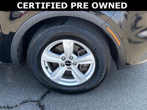 Used 2022 Kia Sorento LX image 7