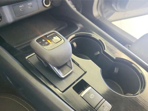 Used 2024 Nissan Rogue S FWD image 27