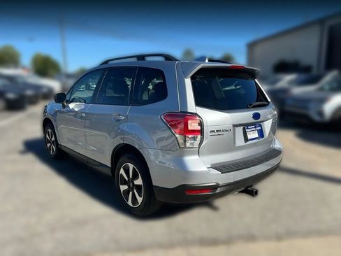 Used 2018 Subaru Forester 2.5i Premium w/ All-Weather Package image 8