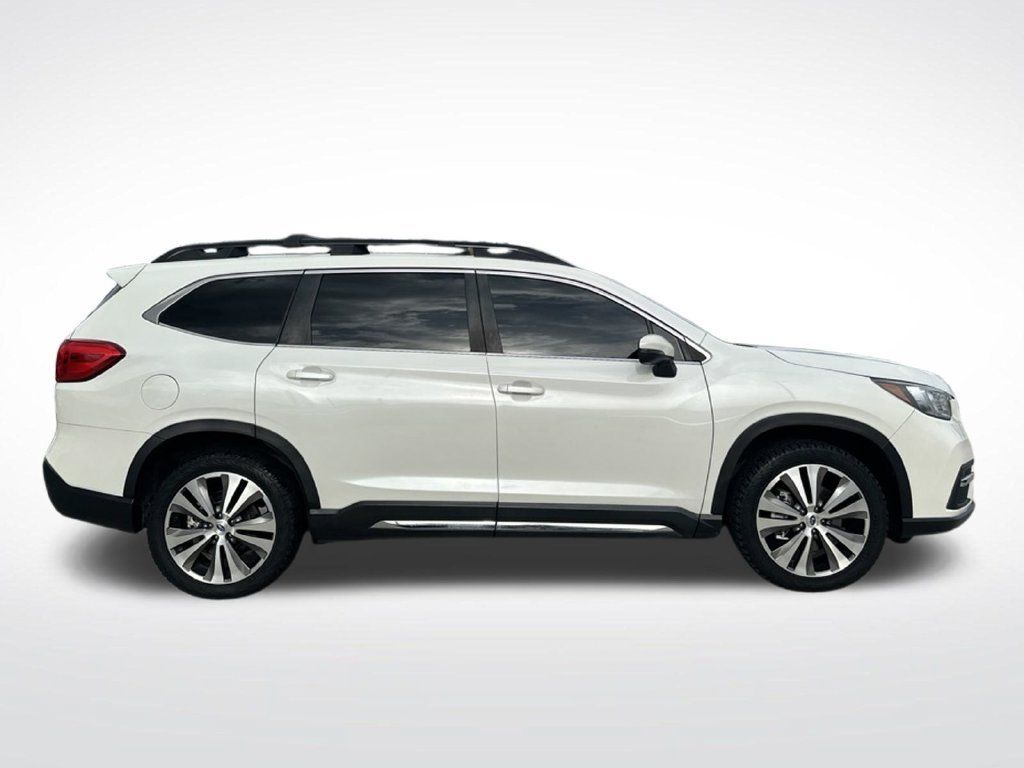 Used 2022 Subaru Ascent Limited AWD/4WD image 5