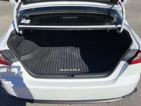 Used 2025 Toyota Camry SE w/ Multimedia Upgrade Package image 9