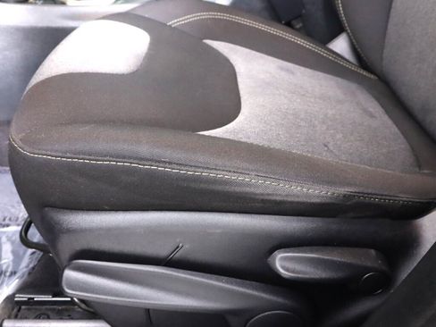 Used 2016 Jeep Cherokee Sport AWD/4WD image 29