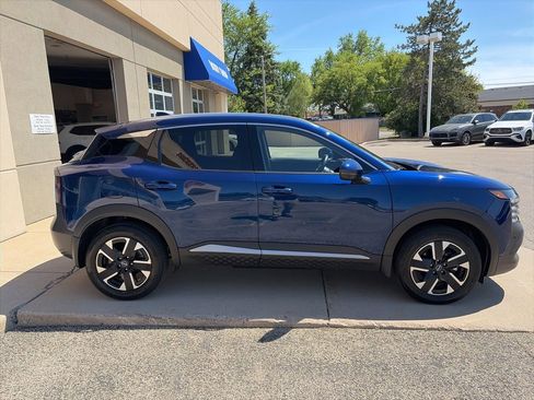 Used 2025 Nissan Kicks SR AWD/4WD image 9
