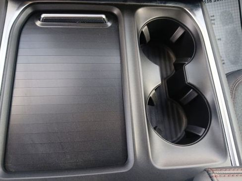 Used 2025 Ford Expedition Active image 21