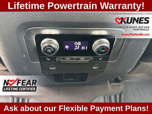 Used 2021 GMC Yukon Denali w/ Denali Premium Package AWD/4WD image 39