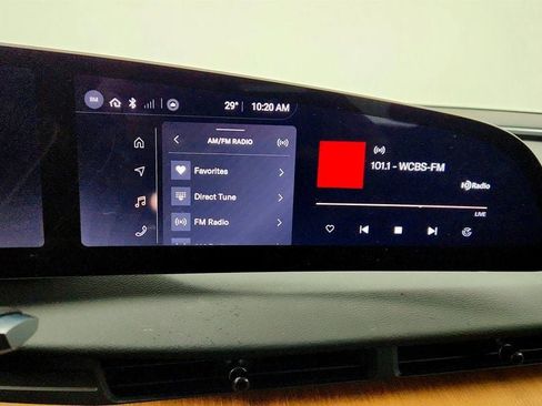 Used 2023 Lucid Air Touring image 19