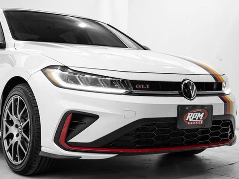 Used 2025 Volkswagen Jetta GLI Autobahn image 12