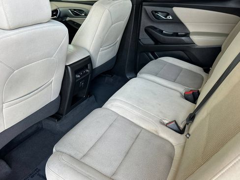 Certified 2023 Chevrolet Traverse LS FWD image 14