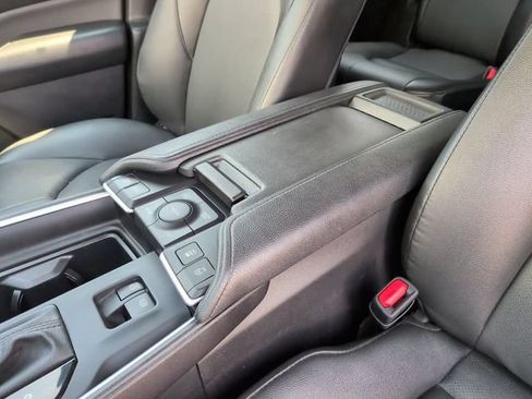 Used 2024 Toyota Grand Highlander AWD image 19