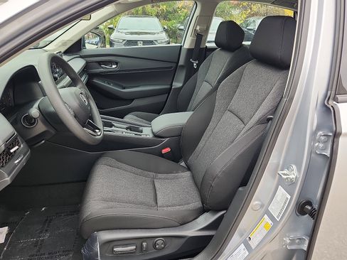 New 2025 Honda Accord SE image 9