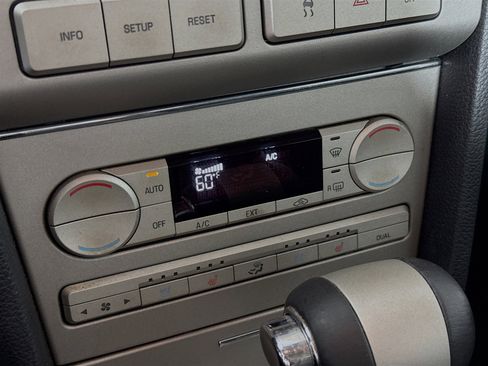 Used 2009 Lincoln MKZ image 17