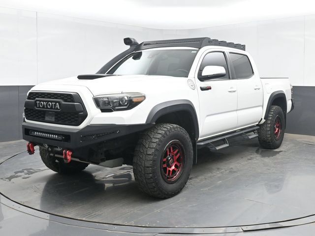 Used 2019 Toyota Tacoma TRD Pro w/ Desert Air Intake Package AWD/4WD image 5