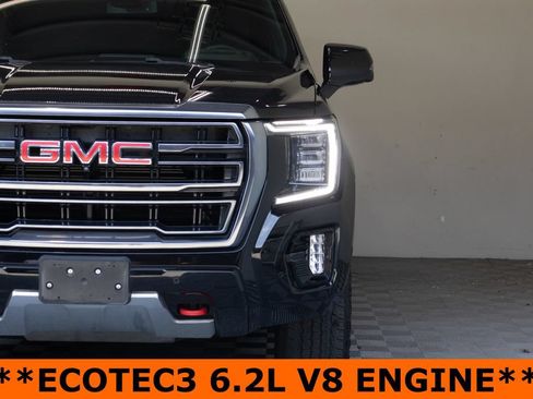 Used 2024 GMC Yukon AT4 w/ Technology Package AWD/4WD image 4