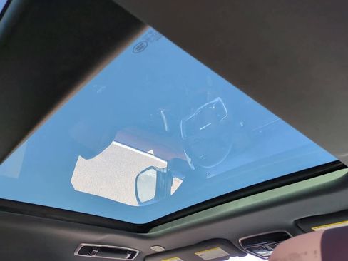 New 2025 Land Rover Range Rover SE image 22