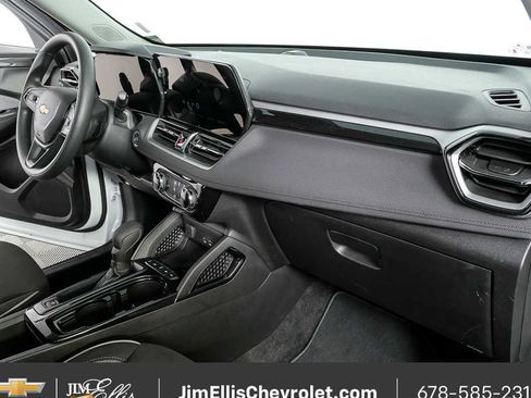 Used 2025 Chevrolet TrailBlazer LT image 21