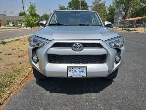 Used 2016 Toyota 4Runner SR5 AWD/4WD image 8