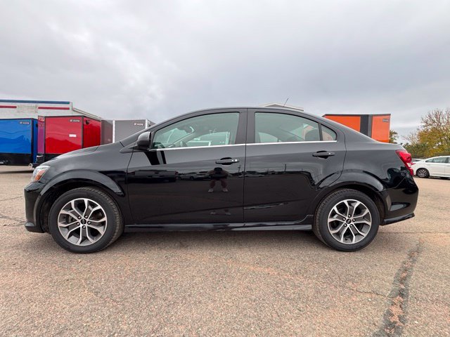 Used 2018 Chevrolet Sonic LT w/ Convenience Package FWD image 4