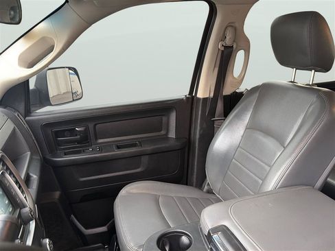 Used 2017 RAM 2500 Tradesman w/ Chrome Appearance Group AWD/4WD image 13