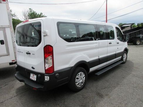 Used 2019 Ford Transit 350 XLT RWD image 2