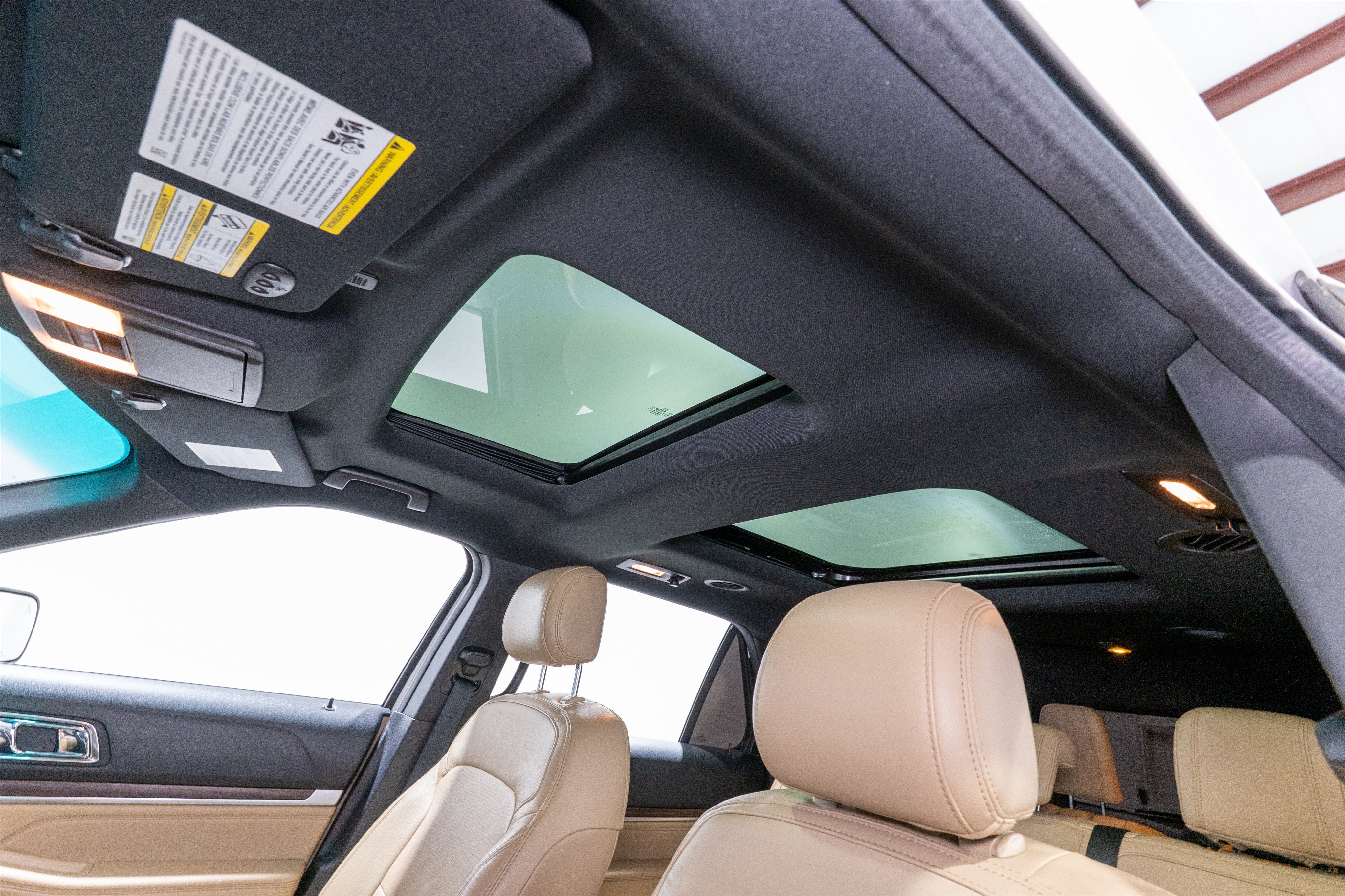 Used 2017 Ford Explorer Limited w/ Equipment Group 301A FWD image 17