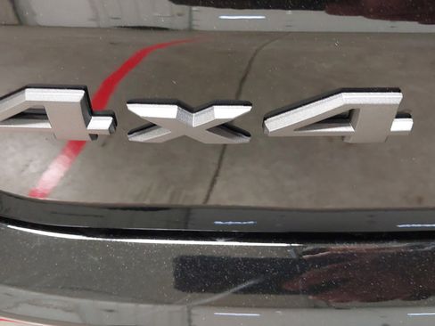 New 2026 Jeep Compass Latitude image 33