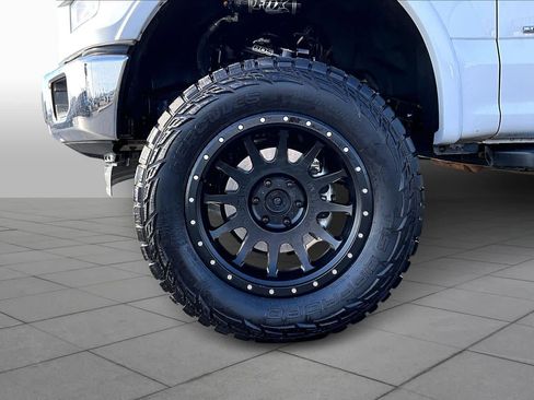 Used 2017 Ford F150 Lariat w/ Equipment Group 502A Luxury image 11