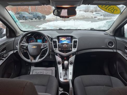 Used 2016 Chevrolet Cruze LT image 16
