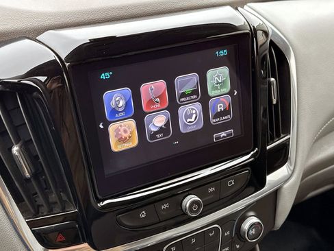 Used 2018 Chevrolet Traverse LT image 22