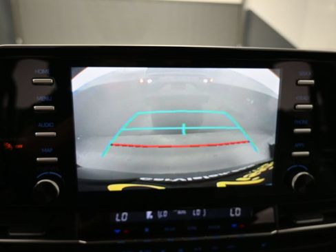 Used 2022 Toyota Sienna XLE FWD image 8