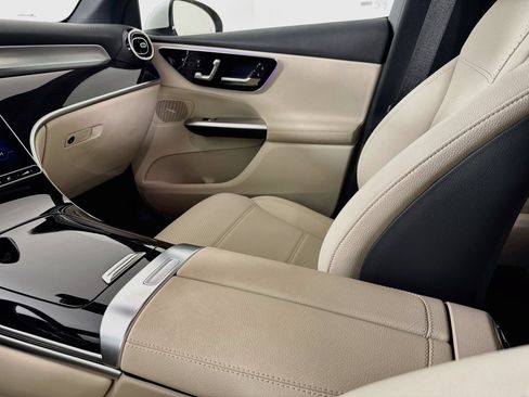 Certified 2026 Mercedes-Benz GLC 300 4MATIC image 23