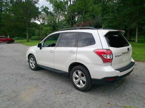 Used 2014 Subaru Forester 2.5i Limited AWD/4WD image 18
