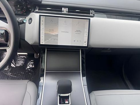 New 2026 Land Rover Range Rover Velar Dynamic SE AWD/4WD image 21