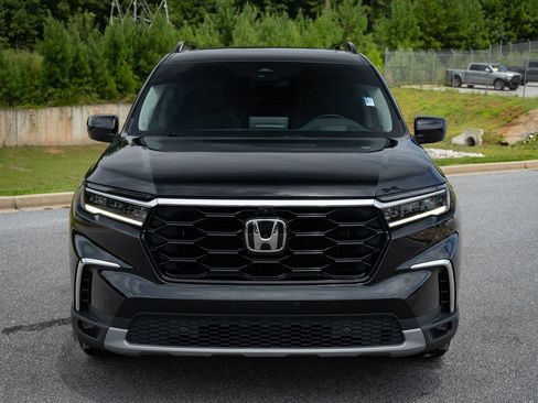 Used 2023 Honda Pilot Elite image 2