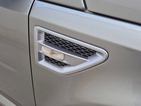 Used 2012 Land Rover LR2 HSE image 31