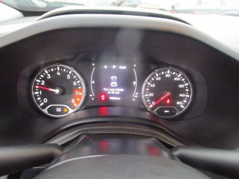 Used 2017 Jeep Renegade Latitude image 28