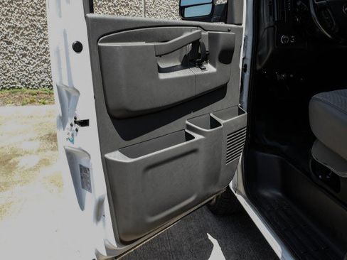 Used 2021 Chevrolet Express 2500 w/ Enhanced Convenience Package RWD image 34