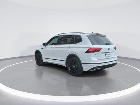 Used 2021 Volkswagen Tiguan SE AWD/4WD image 6