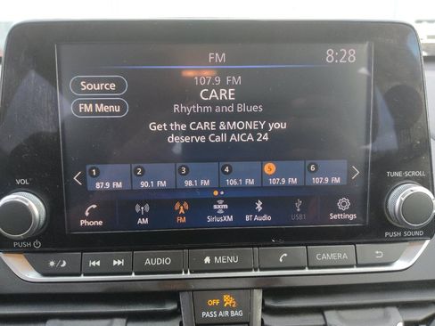 Used 2024 Nissan Altima 2.5 SV FWD image 25