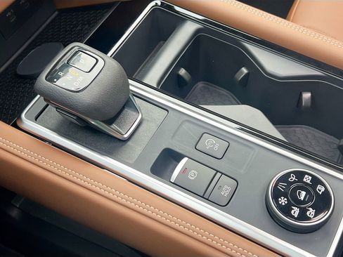 New 2026 Nissan Pathfinder Platinum w/ Cargo Package image 16