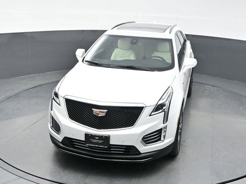 New 2025 Cadillac XT5 Sportv w/ LPO, Floor Liner Package image 29