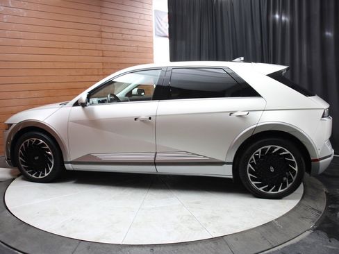 Used 2023 Hyundai Ioniq 5 Limited image 8